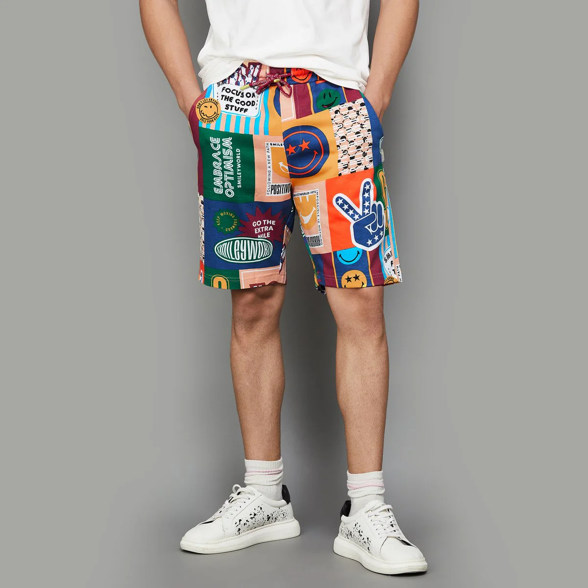 SmileyWorld Men Printed Shorts