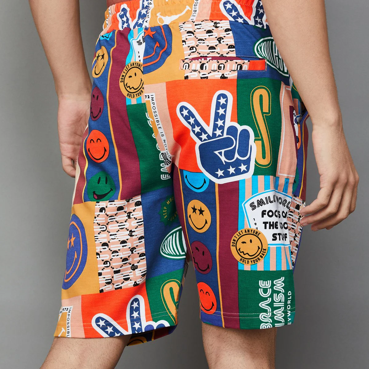 SmileyWorld Men Printed Shorts - Image 5