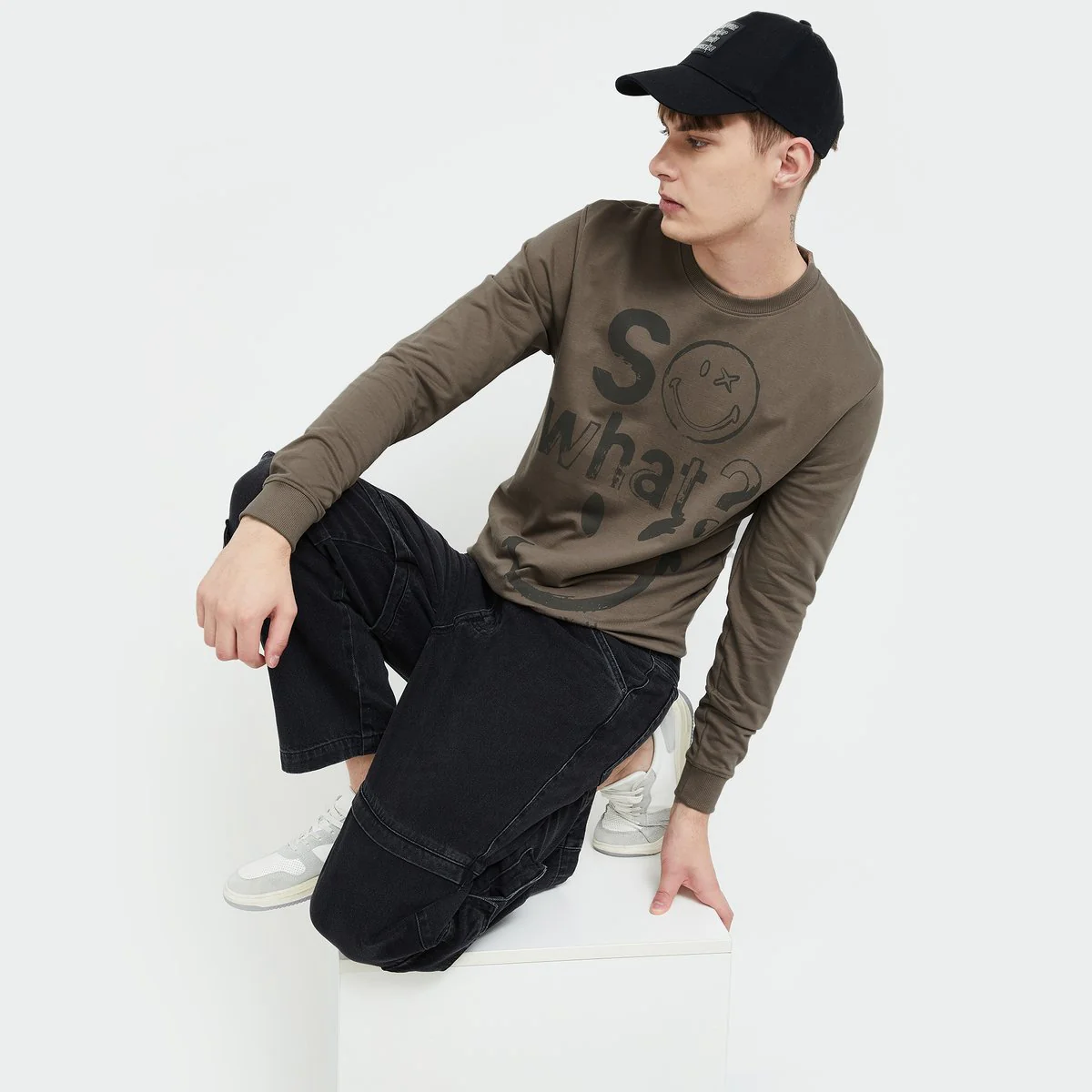 SmileyWorld Men Printed Sweatshirt