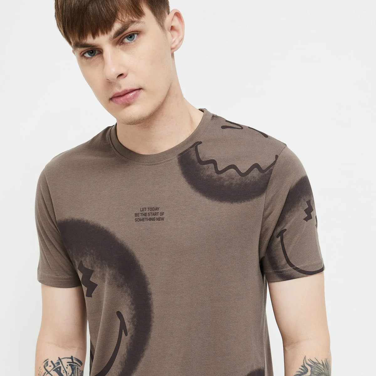SmileyWorld Men Printed T-Shirt - Image 3