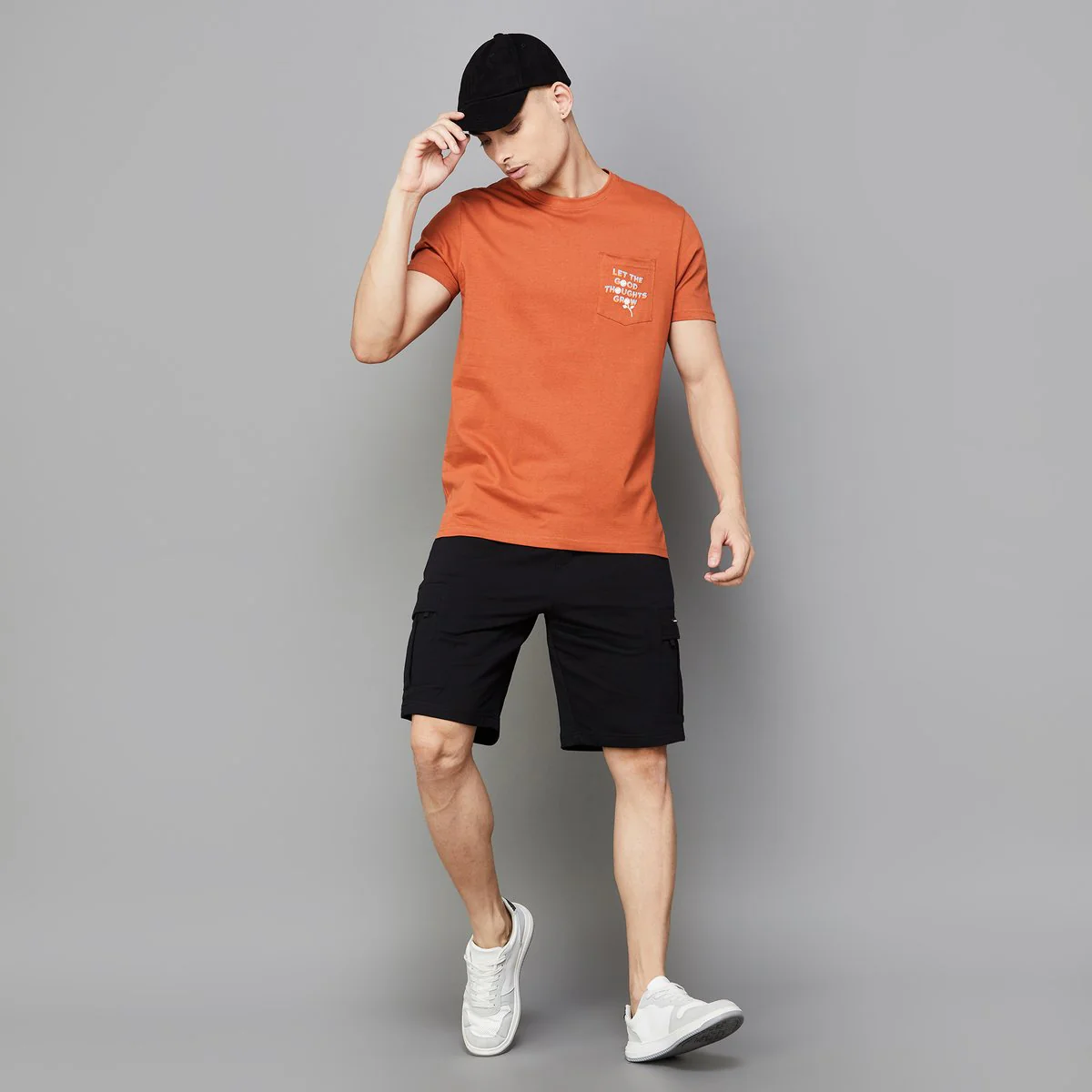 SmileyWorld Men Solid Cargo Shorts - Image 2
