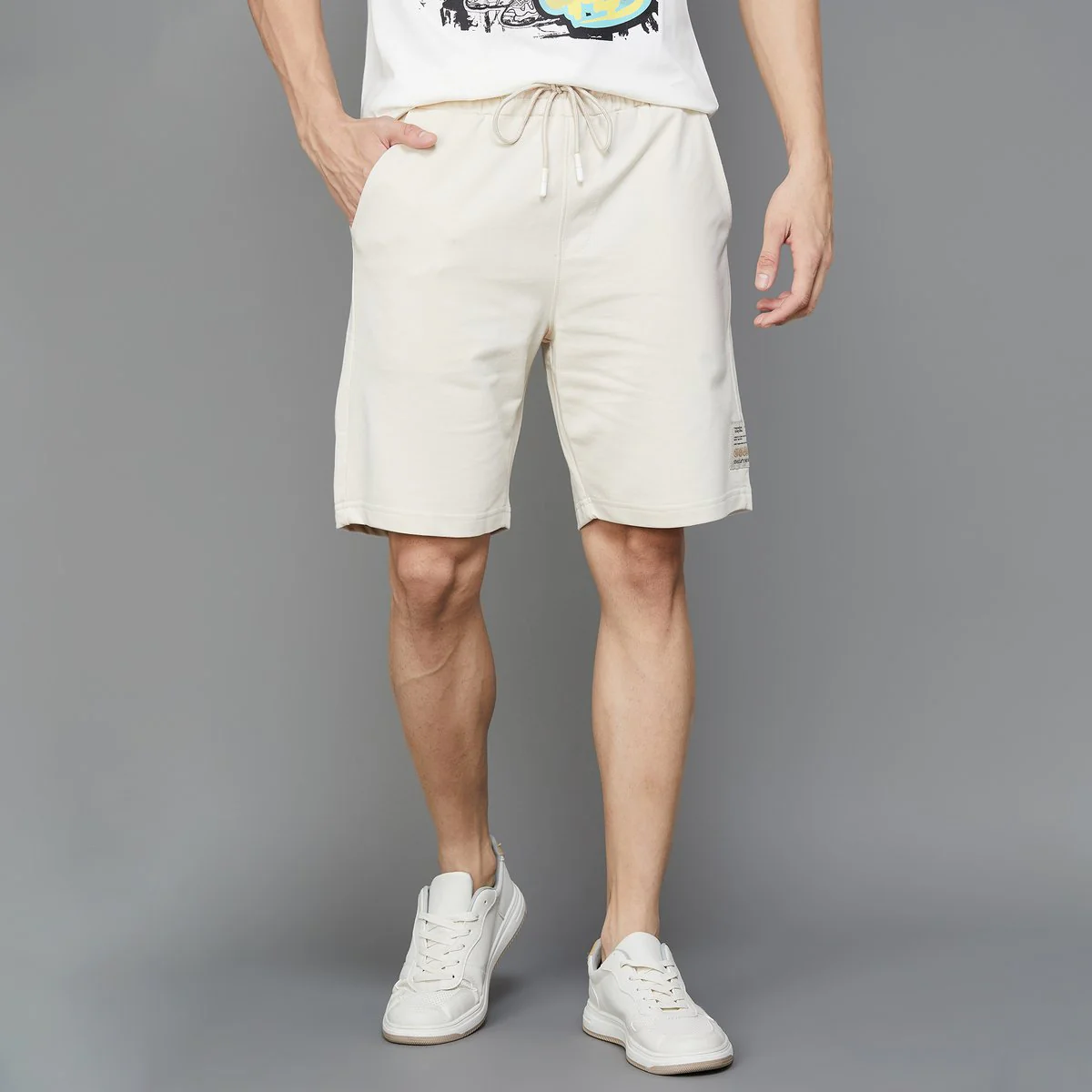 SmileyWorld Men Solid Drawstring Waist Shorts