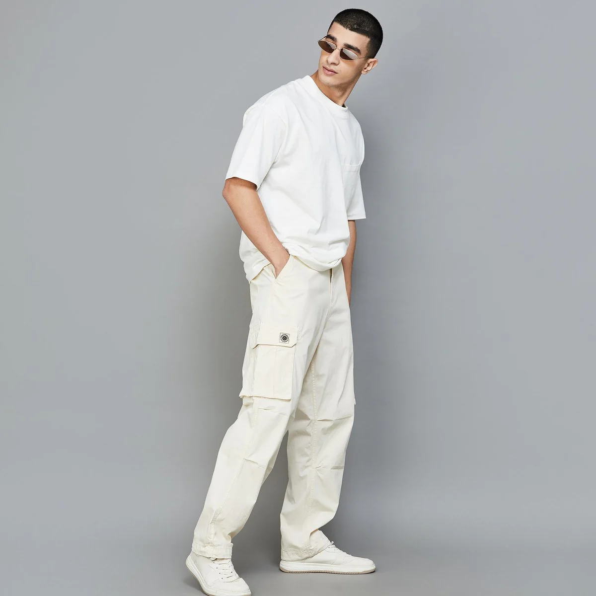 SmileyWorld Men Solid Regular Fit Cargo Trousers - Image 2