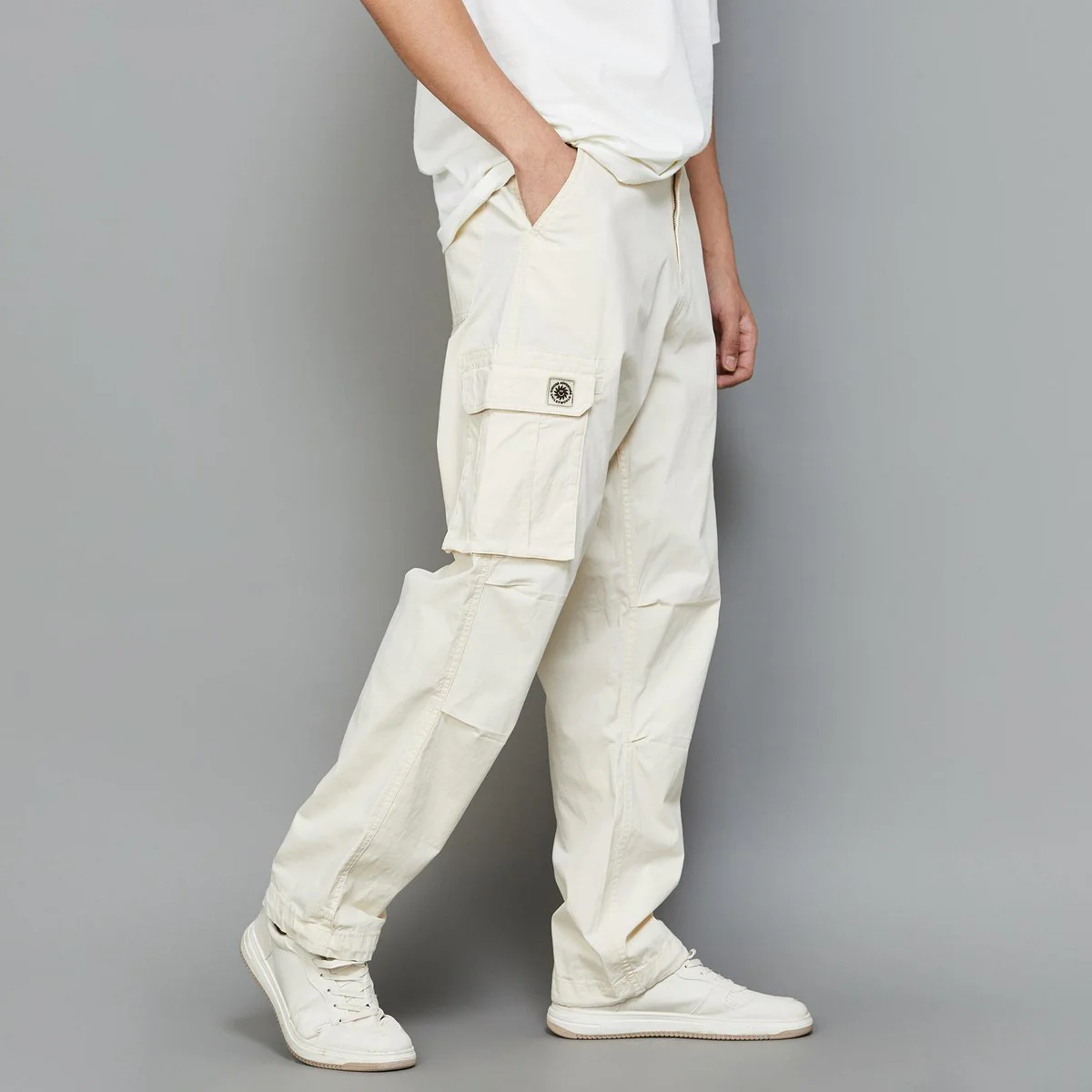 SmileyWorld Men Solid Regular Fit Cargo Trousers - Image 3