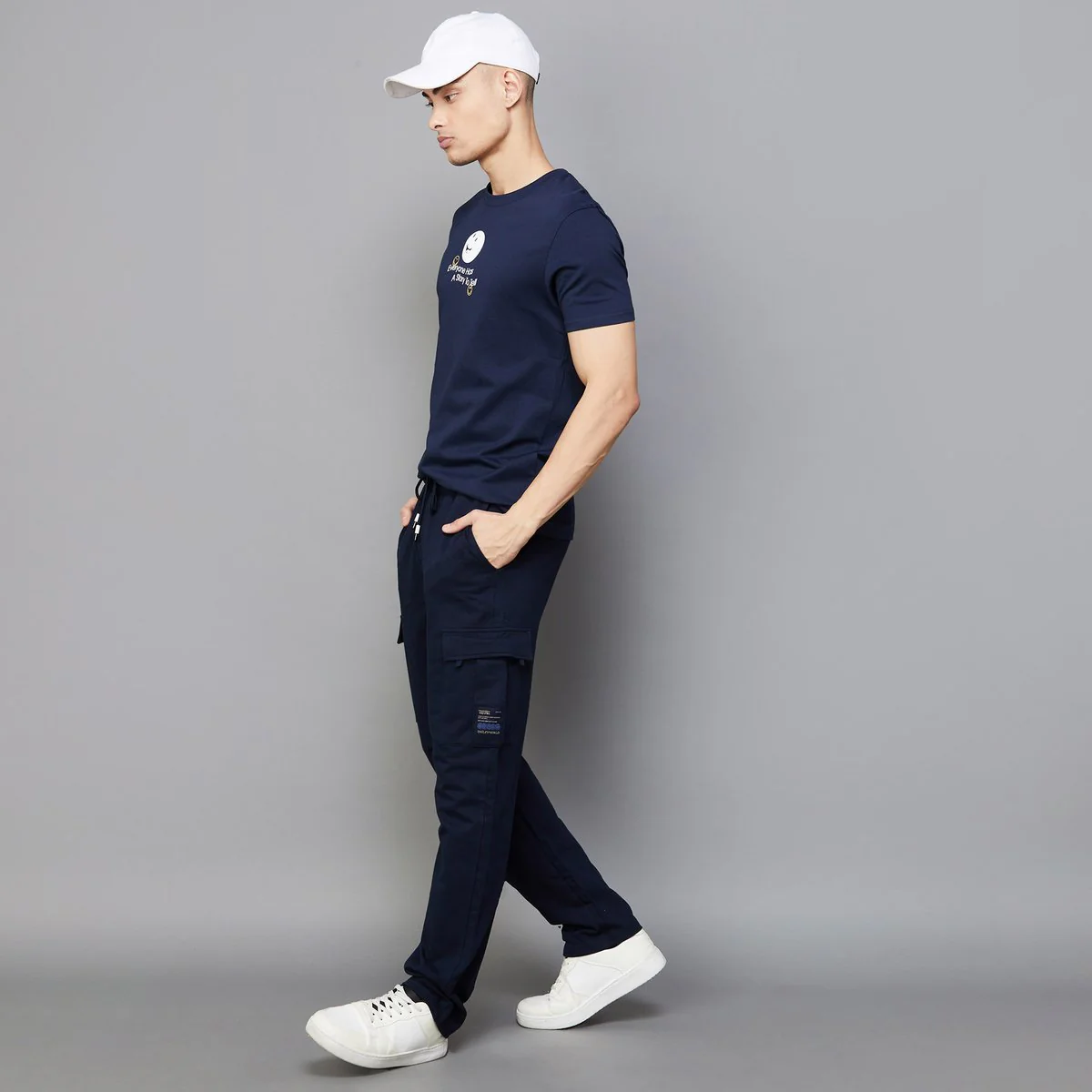 SmileyWorld Men Solid Regular Fit Cargo Trousers - Image 2