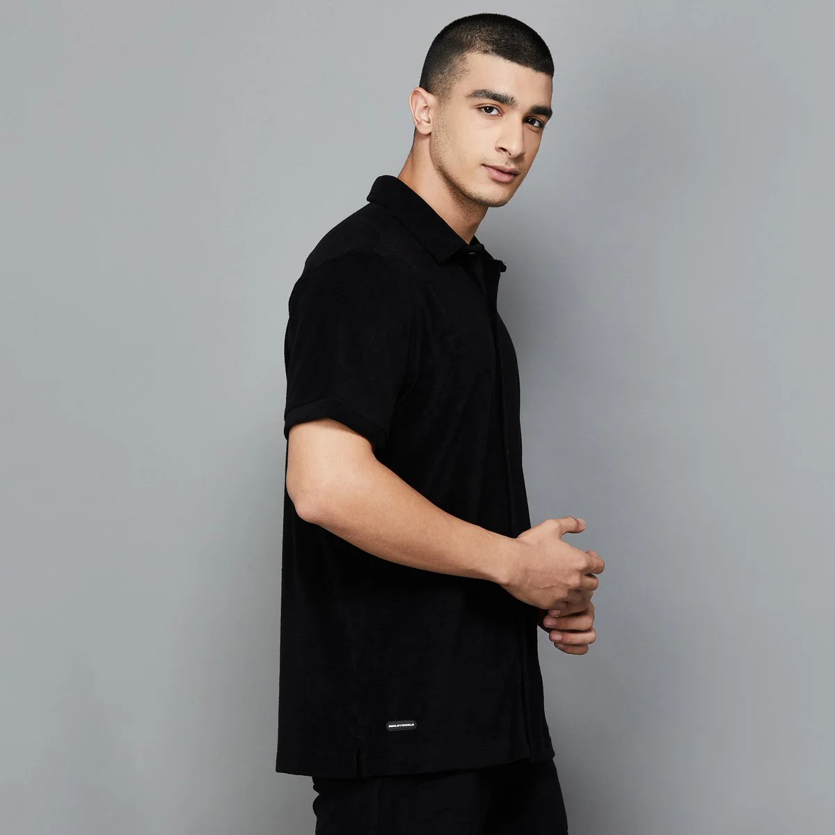 SmileyWorld Men Solid Regular Fit Shirt - Image 3