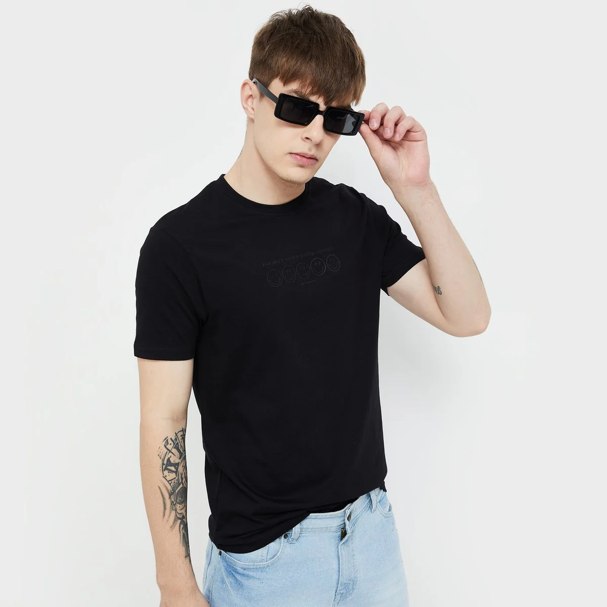 SmileyWorld Men Solid Regular Fit T-Shirt
