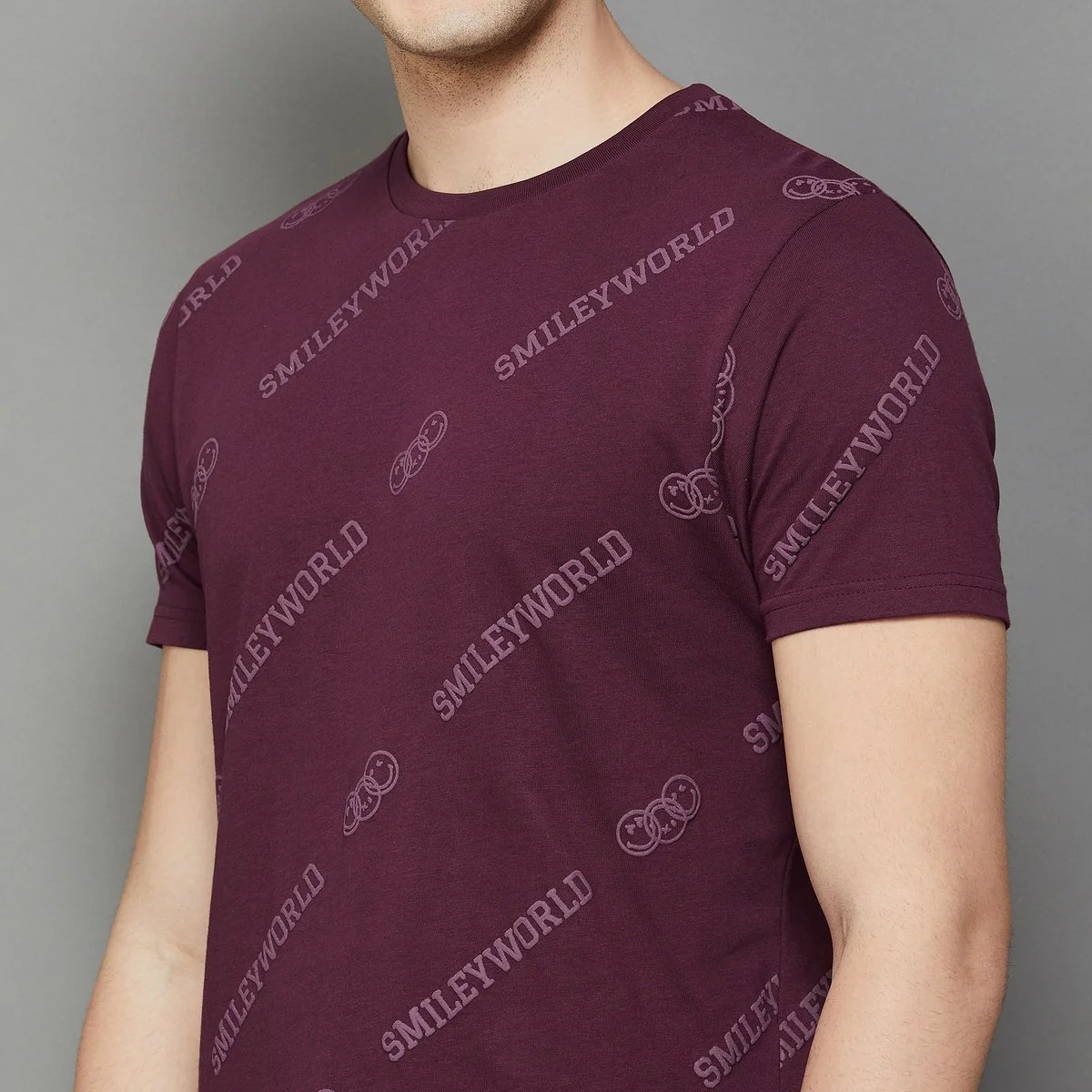 SmileyWorld Men Typographic Print Regular Fit T-Shirt - Image 4