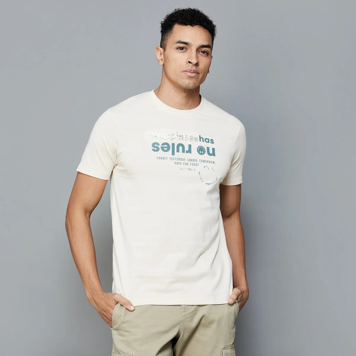 SmileyWorld Men Typographic Printed Slim Fit T-Shirt