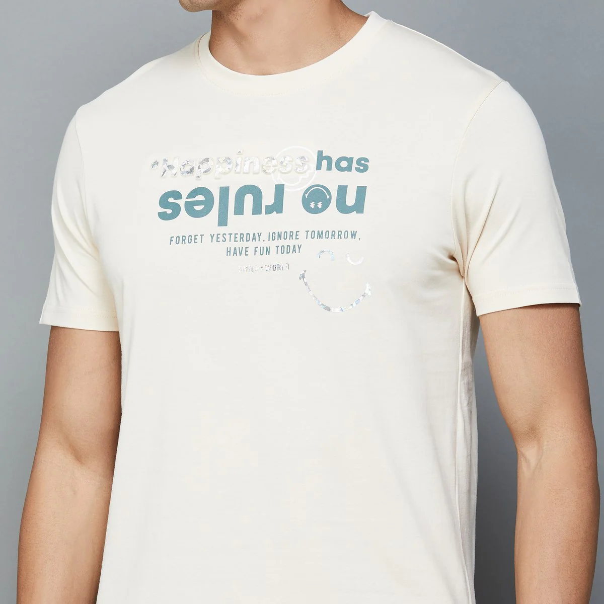 SmileyWorld Men Typographic Printed Slim Fit T-Shirt - Image 3