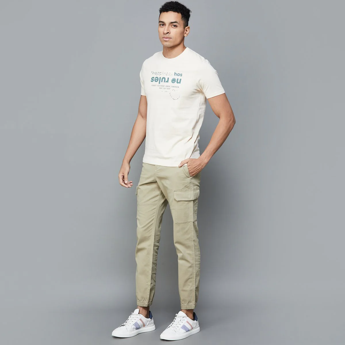 SmileyWorld Men Typographic Printed Slim Fit T-Shirt - Image 6