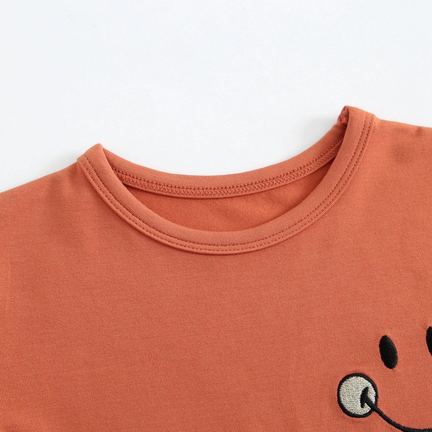 T-shirt - Mini Smiley® Happy Rust - Luxe Bamboo - Image 10