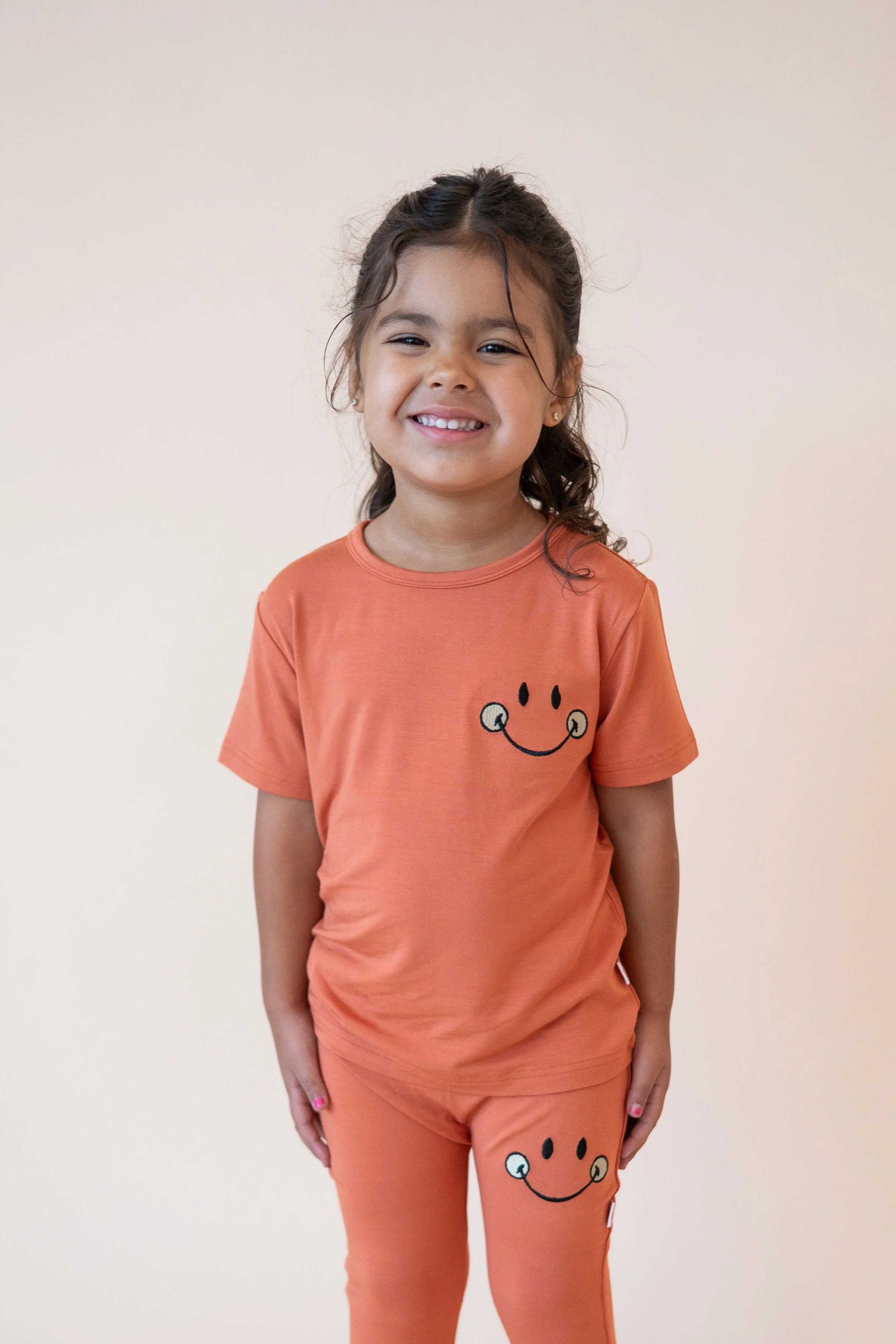 T-shirt - Mini Smiley® Happy Rust - Luxe Bamboo - Image 3
